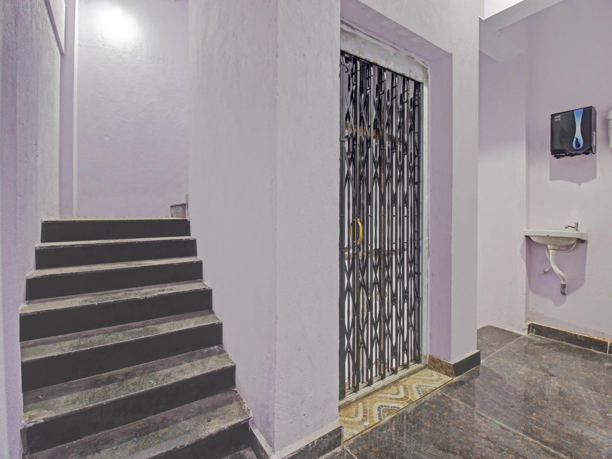 Hotel O Royal Stay Haidar Sahibguda Kültér fotó